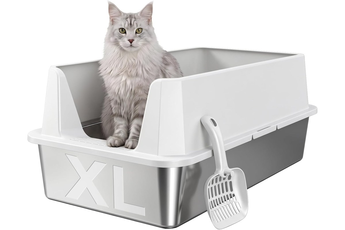 An extra-large open-top stainless steel cat litter box with high sides, a plastic outer enclosure and a scoop